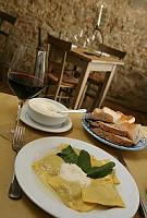 San Casciano dei Bagni (Si)  Ristorante da Daniela -Tortelli di patate ripieni di piccione burro e salvia- Foto Gianluca Moggi/Massimo Sestini